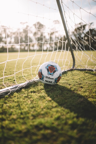 مباراةالأهليالسعوديضدالعينمواجهةناريةفيعالمكرةالقدم