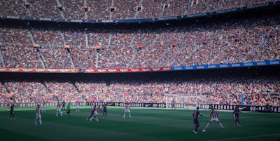 برشلونةوريالمدريدالصراعالأبديفيعالمكرةالقدم