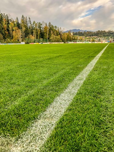 إيه سي ميلان – فيورنتينامواجهة كلاسيكية بإيقاع إيطالي